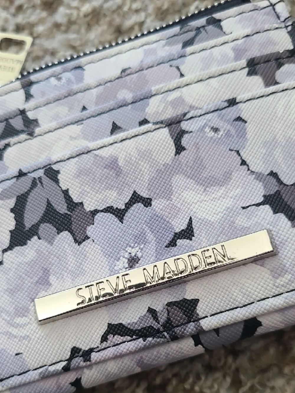 Steve Madden Floral Zip Card Wallet in Lavender and Black